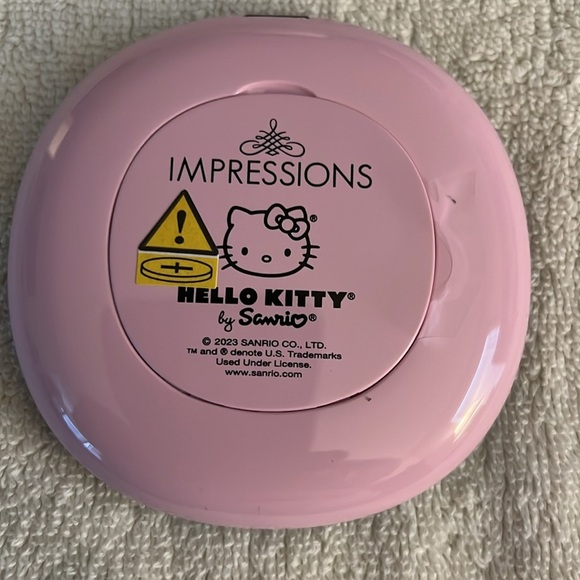 Hello Kitty Black and Pink LED Compact Mirror - Picture 7 of 7